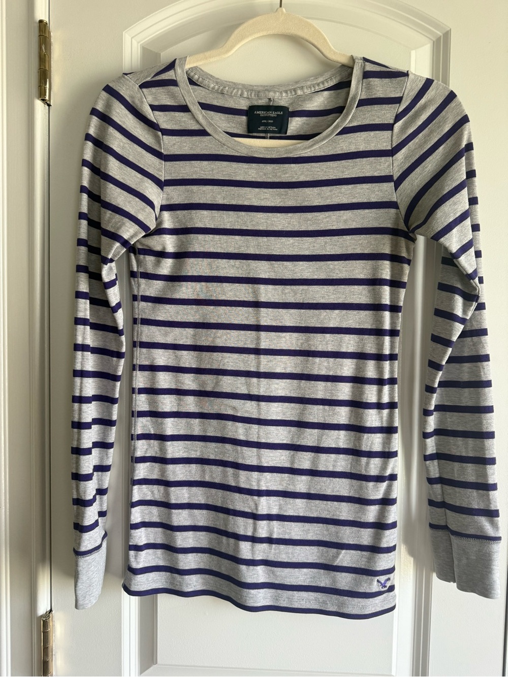 American Eagle Women’s Gray & Purple Striped Long Sleeve Tee, sz. M, EUC
